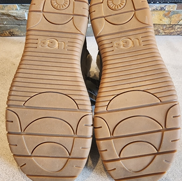 UGG Lakesider Heritage Lace Boots - NWOT - Picture 8 of 8